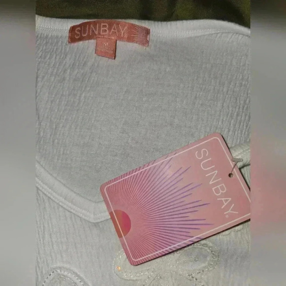 Womens Sunbay, turtle tee, size medium,  NEW With Tags! - Picture 3 of 3